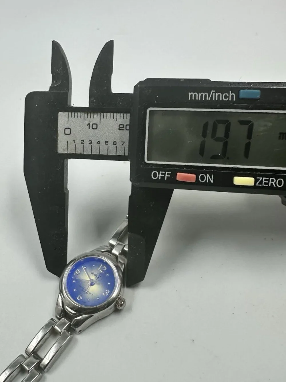 3/$30 Studio Y Watch Women Silver Tone Blue Yellow Color Changing Dial